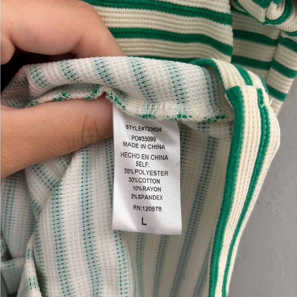 Entro Blouse with Classic Crew Neck - Picture 5 of 5